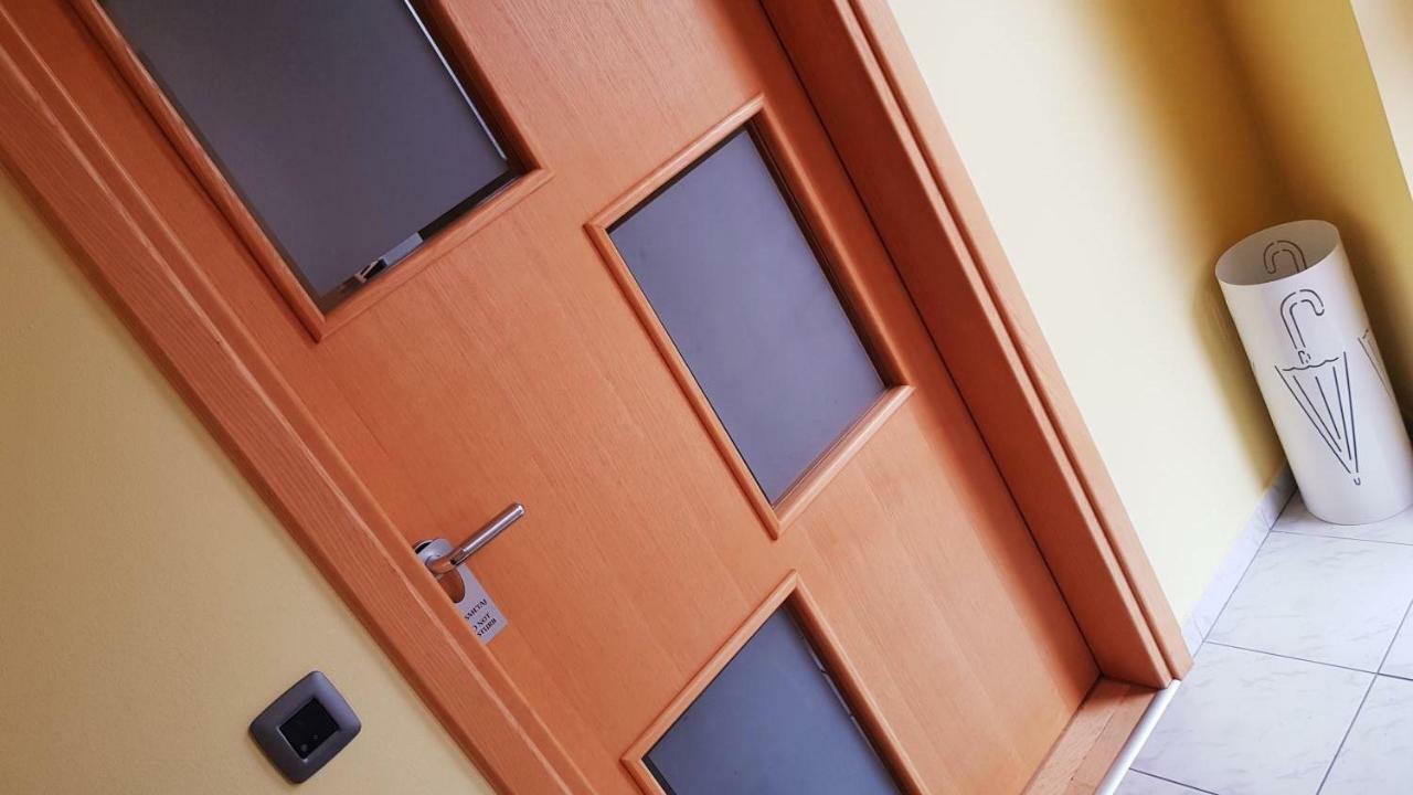 אוסילק Apartment Dominik מראה חיצוני תמונה